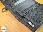 โหลดรูปภาพลงในเครื่องมือใช้ดูของ Gallery Trifold Wallet
